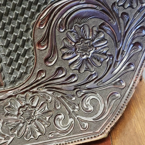 Kendra Williams Leather Overnight Bag - Picture 2 of 3